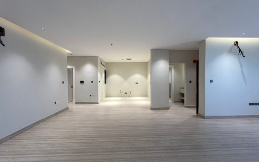 شقة الحمراء